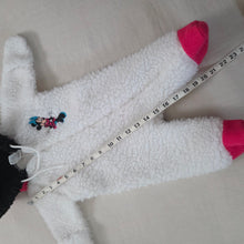 Load image into Gallery viewer, Vintage Minnie Mouse Fuzzy Pajamas 3 months
