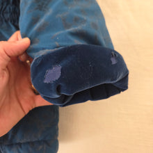 Load image into Gallery viewer, Vintage Blue Floral Hooded Coat 5t/6
