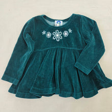 Load image into Gallery viewer, Vintage Winter Flower Velvet Tunic 3t/4t
