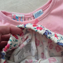 Load image into Gallery viewer, Vintage Bundle Floral Pants &amp; Shirt 3-6 months
