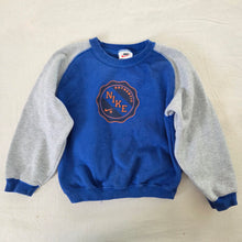 Load image into Gallery viewer, Vintage Nike Blue Slouchy Crewneck 5t
