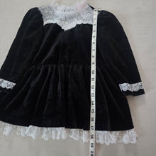 Load image into Gallery viewer, Vintage Black Velvet Lace Dress 3t
