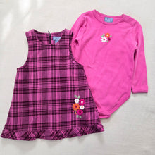 Load image into Gallery viewer, Vintage Pink Dress Matching Set 12 months
