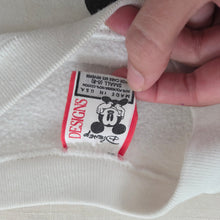 Load image into Gallery viewer, Vintage Mickey Mouse Crewneck 5t
