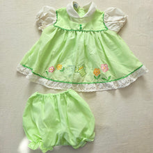 Load image into Gallery viewer, Vintage 2-Piece Garden Green Set 6-12 months
