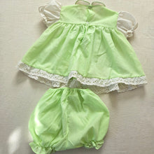 Load image into Gallery viewer, Vintage 2-Piece Garden Green Set 6-12 months
