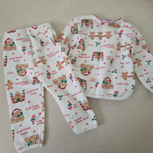 Load image into Gallery viewer, Vintage Christmas Pattern Sweats Set 2t
