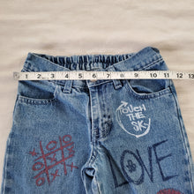 Load image into Gallery viewer, Vintage Graffiti Flared Jeans 5t
