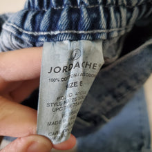 Load image into Gallery viewer, Vintage Graffiti Flared Jeans 5t
