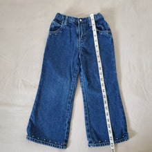 Load image into Gallery viewer, Vintage Oshkosh Studded Jeans 4t
