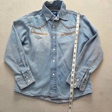 Load image into Gallery viewer, Vintage Wrangler Denim Buttondown kids 7/8
