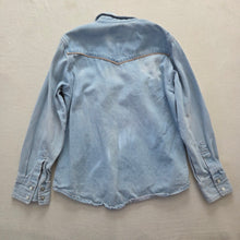 Load image into Gallery viewer, Vintage Wrangler Denim Buttondown kids 7/8
