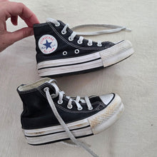 Load image into Gallery viewer, Converse Platform Hightops toddler 11
