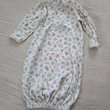 Load image into Gallery viewer, Vintage Floral Sleep Gown 0-6 months
