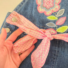 Load image into Gallery viewer, Vintage Y2k Flower Denim Shortalls 4t
