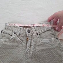 Load image into Gallery viewer, Vintage Tan Cord Baggy Pants 5t
