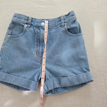 Load image into Gallery viewer, Vintage Rolled Cuff Jean Shorts kids 6/7
