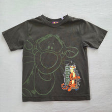 Load image into Gallery viewer, Vintage Disney Tigger Tee 5t
