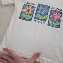 Load image into Gallery viewer, Vintage Canyon River Blues Flower Tee 5t

