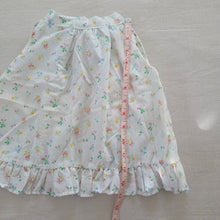 Load image into Gallery viewer, Vintage Dainty Floral Swing Top 3t

