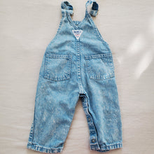 Load image into Gallery viewer, Vintage Oshkosh Denim Overalls 6-9 months
