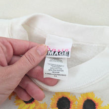 Load image into Gallery viewer, Vintage '97 Sunflower Heart Crewneck 4t
