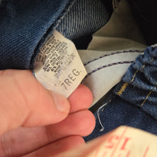 Load image into Gallery viewer, Vintage Lee Dark Wash Jeans kids 7
