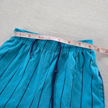 Load image into Gallery viewer, Vintage Baseball Striped Shorts 4t
