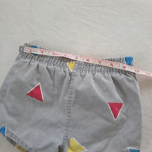 Load image into Gallery viewer, Vintage Colorful Triangles Gray Shorts 4t
