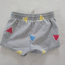 Load image into Gallery viewer, Vintage Colorful Triangles Gray Shorts 4t
