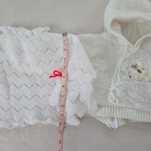 Load image into Gallery viewer, Vintage White Sweater Bundle 6 months

