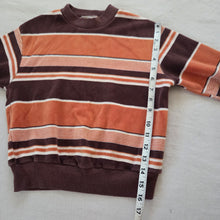Load image into Gallery viewer, Vintage Soft Velour Long Sleeve kids 6/7
