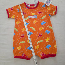 Load image into Gallery viewer, Vintage Deadstock Safari Animals Romper 6-9 months
