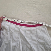 Load image into Gallery viewer, Vintage Izod Lacoste Pleated Skirt kids 10/12
