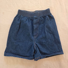 Load image into Gallery viewer, Vintage Jean Shorts 5t/6
