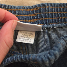 Load image into Gallery viewer, Vintage Jean Shorts 5t/6
