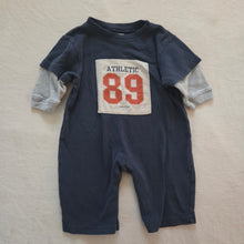 Load image into Gallery viewer, Vintage '01 Gap Athletic Bodysuit 3-6 months
