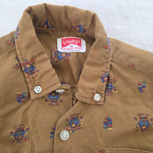 Load image into Gallery viewer, Vintage Crest Pattern Buttondown 2t
