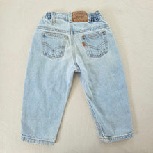Load image into Gallery viewer, Vintage Levi's 566 Fit Jeans Orange Tab 3t
