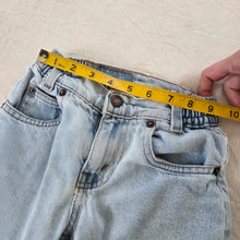 Load image into Gallery viewer, Vintage Levi's 566 Fit Jeans Orange Tab 3t
