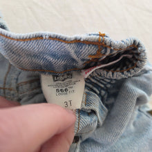 Load image into Gallery viewer, Vintage Levi's 566 Fit Jeans Orange Tab 3t
