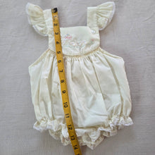 Load image into Gallery viewer, Vintage Petit Ami Duck + Bunny Smocked Bubble 3 months
