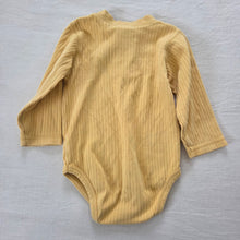 Load image into Gallery viewer, Vintage Oshkosh Plane Romper 24 months
