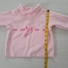 Load image into Gallery viewer, Vintage '05 Pink Fleece Sweater 6-12 months
