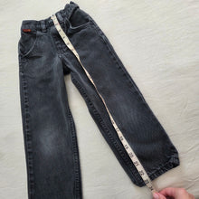Load image into Gallery viewer, Vintage Black Jeans 5t SLIM
