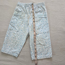 Load image into Gallery viewer, Vintage Circle/Stick Pattern Capri 4t
