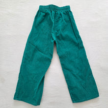 Load image into Gallery viewer, Vintage 80s Green Cord Pants 4t
