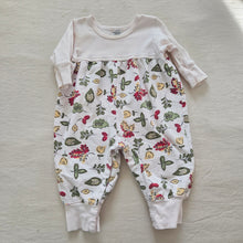 Load image into Gallery viewer, Vintage Leafy Floral Bodysuit 6 months
