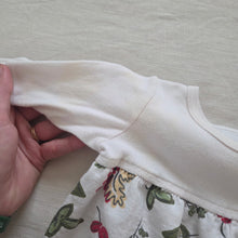 Load image into Gallery viewer, Vintage Leafy Floral Bodysuit 6 months
