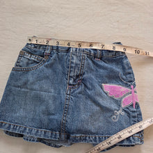 Load image into Gallery viewer, Y2k Guess Butterfly Jean Skort 24 months
